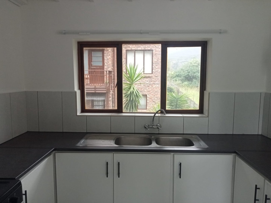 To Let 3 Bedroom Property for Rent in Heatherlands Western Cape